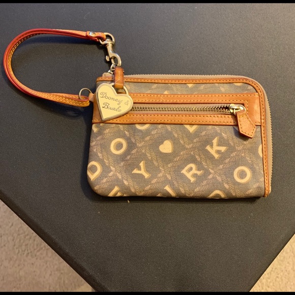 Dooney & Bourke Handbags - Dooney wristlet